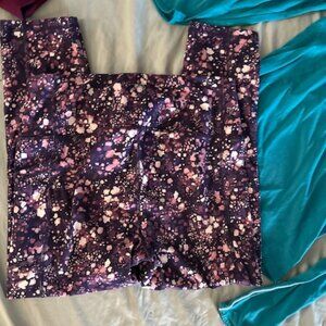 Giam  size medium womens work out pants leggings athletic purple pink capris